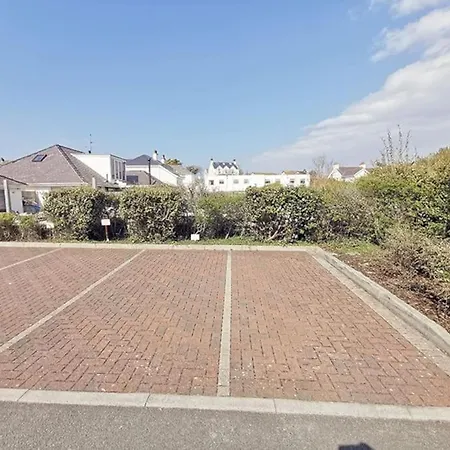 1 Y Bae - Top Floor Apartment Trearddur Exterior photo